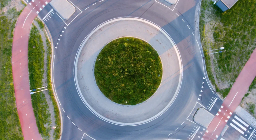 Ao circular numa rotunda o que devo saber_