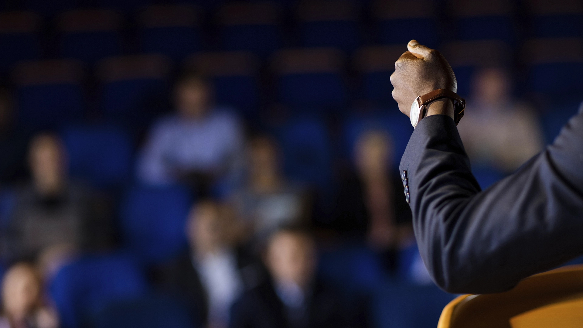 O TVDE no Centro do Debate Político