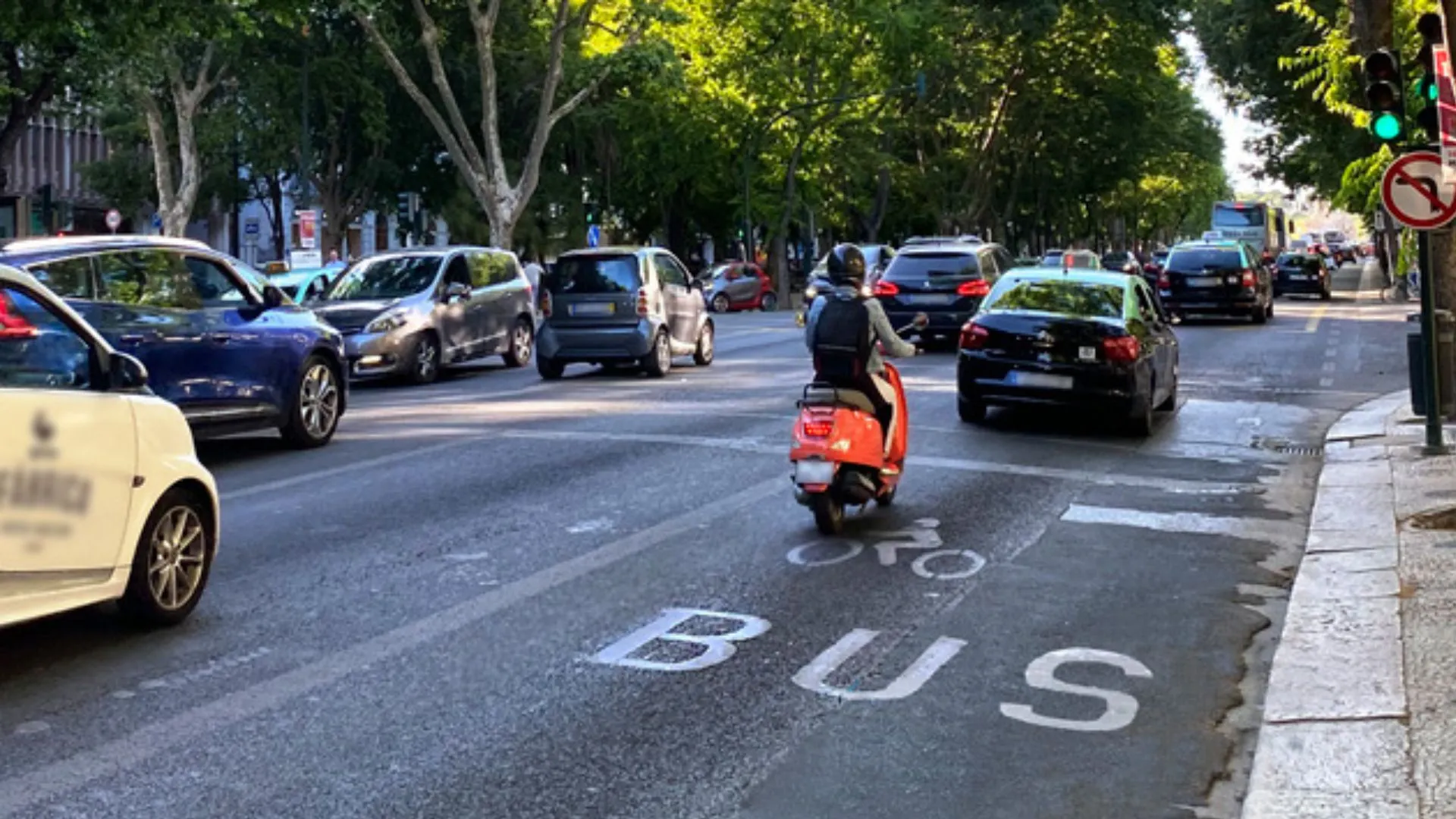 TVDE pode circular na faixa BUS?